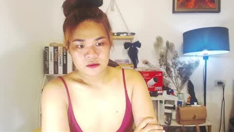 Adellahuge05 online show from 12/22/25, 03:09