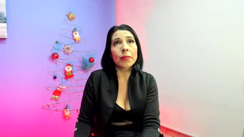 Adelle online show from 01/04/25, 11:22