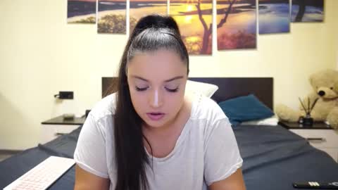 Snapshot of adellineee chatting on 11/03/25, 09:48 Adellineee online show from 11/03/25, 09:48