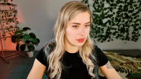 Adel online show from 09/10/25, 05:29