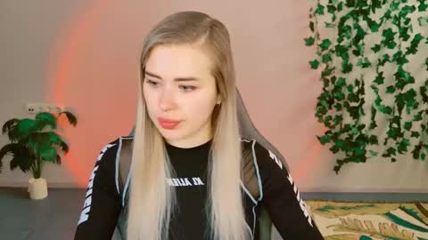 Adel online show from 09/18/25, 09:11