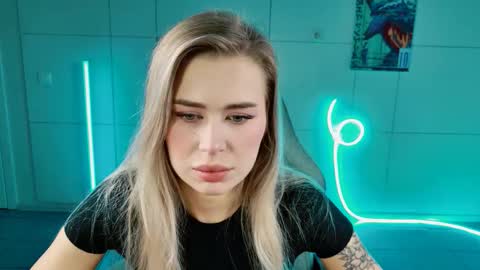 Adel online show from 10/05/25, 09:07