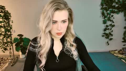 Adel online show from 10/18/25, 01:23