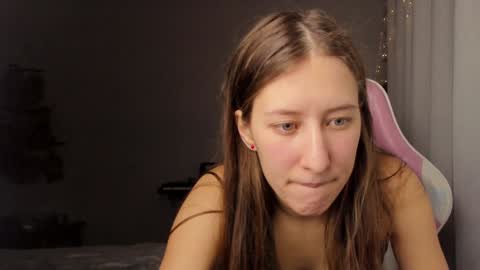 Snapshot of adellqueen chatting on 12/08/24, 10:36 Adell online show from 12/08/24, 10:36