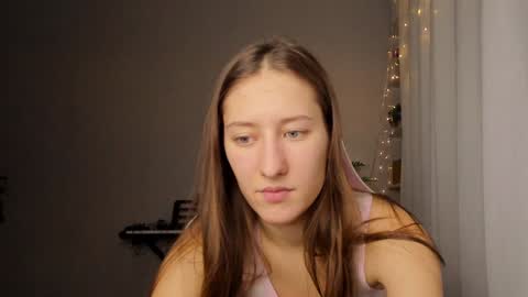 Snapshot of adellqueen chatting on 12/19/24, 10:32 Adell online show from 12/19/24, 10:32