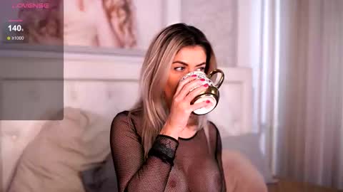 Adelyn online show from 11/02/25, 10:39