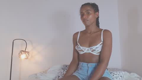 Snapshot of adelyn_x chatting on 01/12/25, 11:39  instragram adelyn 111 online show from 01/12/25, 11:39