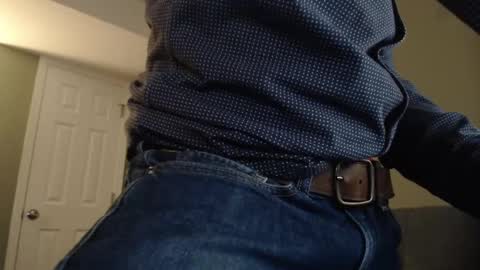 Snapshot of adequate_cock chatting on 11/20/25, 09:58 adequate_cock online show from 11/20/25, 09:58