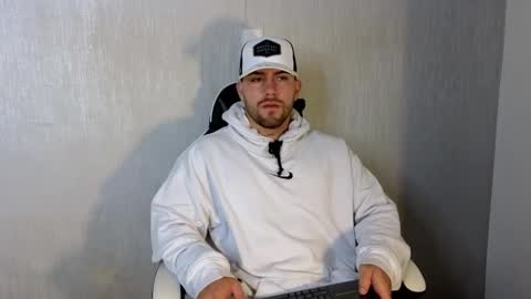 Ades online show from 09/24/25, 11:46