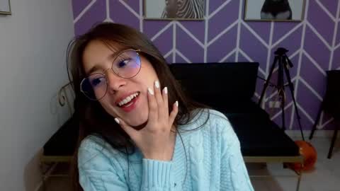 Adhara online show from 11/08/25, 01:11