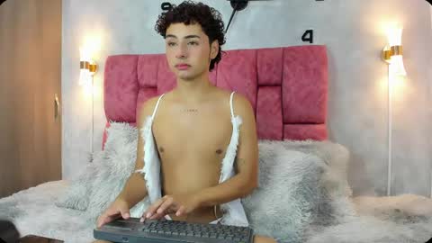 Snapshot of adhara_smith_ chatting on 06/01/26, 11:12 online show from 06/01/26, 11:12