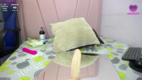 Snapshot of adharaebony chatting on 09/18/25, 10:23 Adhara online show from 09/18/25, 10:23