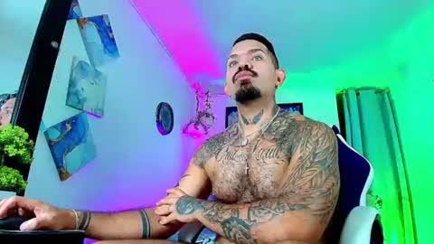   DALIL ADIL AMIN online show from 11/17/25, 09:09