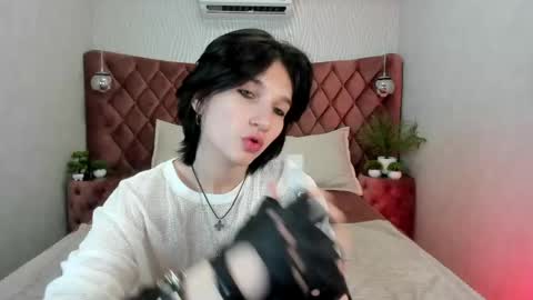 Snapshot of adonbev chatting on 05/29/26, 05:27 adonbev online show from 05/29/26, 05:27