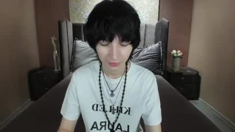 Snapshot of adonbev chatting on 06/14/26, 05:09 adonbev online show from 06/14/26, 05:09