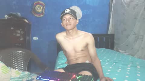 Snapshot of adonis5_ chatting on 12/16/25, 04:28 Adonis online show from 12/16/25, 04:28