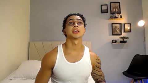 Snapshot of adonis_dlh chatting on 11/18/25, 11:26 Adonis online show from 11/18/25, 11:26