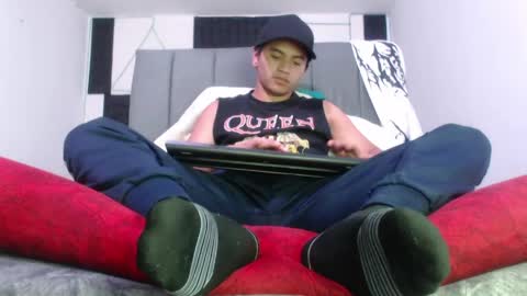 adonis_latin_19 online show from 06/04/26, 03:34