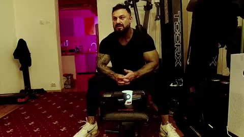 Adonis online show from 10/03/25, 07:55