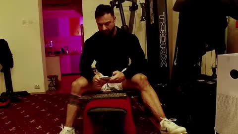 Adonis online show from 10/05/25, 04:16