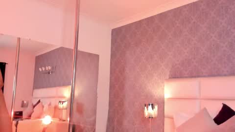 Snapshot of adonisaster chatting on 10/24/25, 08:27 Adonis  online show from 10/24/25, 08:27