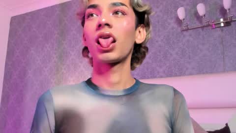 Adonis  online show from 12/04/25, 09:34