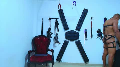 Snapshot of adonisdios chatting on 11/03/25, 11:48 adonisdios online show from 11/03/25, 11:48