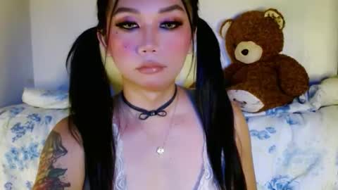 Snapshot of adorableslutxxx chatting on 12/14/25, 02:39 jasmine online show from 12/14/25, 02:39