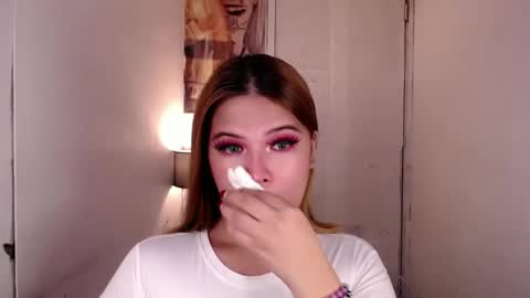 adorabletsforyouxx online show from 11/22/25, 04:28