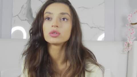 adoracortes online show from 09/21/25, 05:09