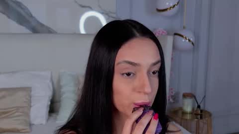 adoracortes online show from 11/24/25, 04:56