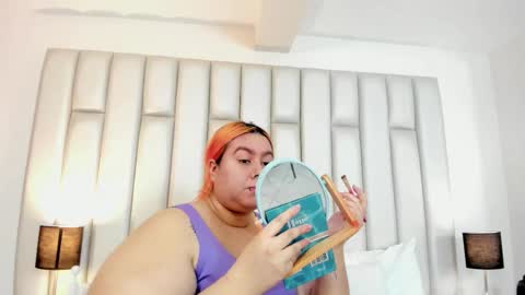 Snapshot of adreeaperez1 chatting on 10/14/25, 02:18 ANDREA PEREZ online show from 10/14/25, 02:18