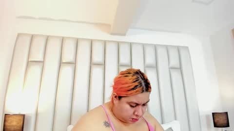 Snapshot of adreeaperez1 chatting on 10/16/25, 11:44 ANDREA PEREZ online show from 10/16/25, 11:44