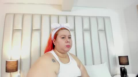 Snapshot of adreeaperez1 chatting on 11/17/25, 11:38 ANDREA PEREZ online show from 11/17/25, 11:38