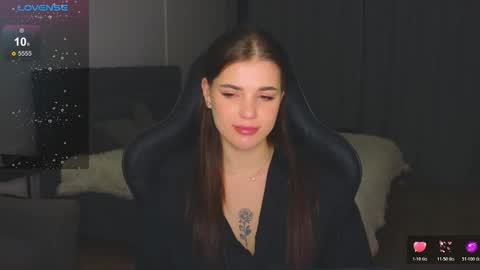 Adriana online show from 11/14/25, 01:59