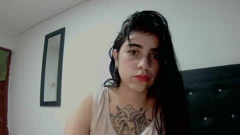 Snapshot of adri_gomez1 chatting on 10/07/25, 07:05     online show from 10/07/25, 07:05