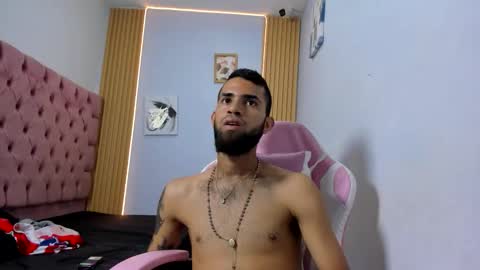 adri_sexboy229 online show from 10/08/25, 02:09