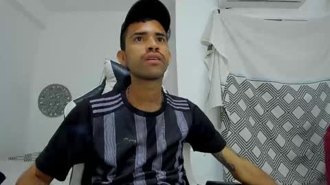 adri_sexboy229 online show from 10/15/25, 02:01