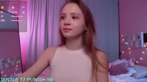 Snapshot of adria_arjona chatting on 06/26/26, 02:38 Eva online show from 06/26/26, 02:38