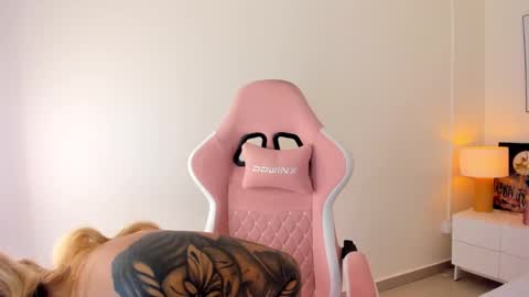 Adriana online show from 09/21/25, 12:18