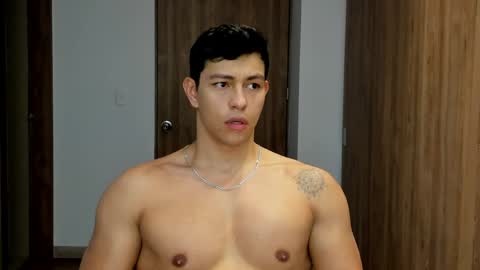 Snapshot of adrian_del_mar chatting on 04/27/26, 05:00 Adrian del Mar online show from 04/27/26, 05:00