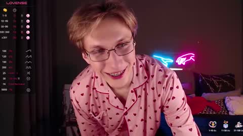 Adrian online show from 02/10/25, 04:14