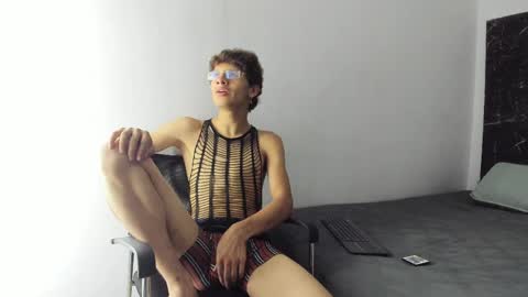 Snapshot of adrian_wolff chatting on 06/02/26, 04:03 Adrian W online show from 06/02/26, 04:03