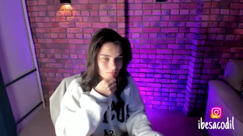 Adri online show from 01/17/25, 10:01
