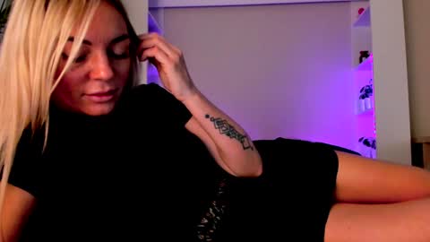 Adriana online show from 12/14/24, 10:34