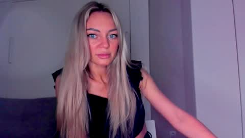 Adriana online show from 01/29/25, 05:56