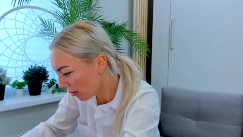 Adriana online show from 09/29/25, 06:29