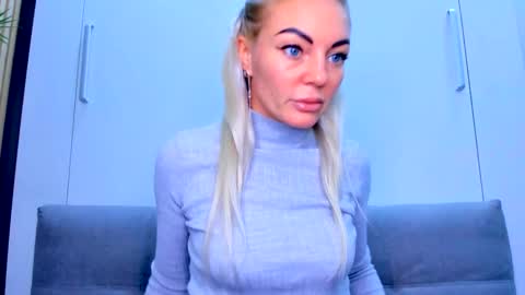 Adriana online show from 10/05/25, 10:57