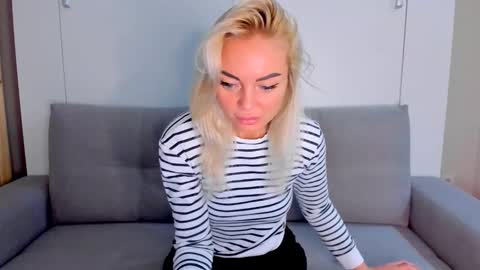 Adriana online show from 10/29/25, 11:01