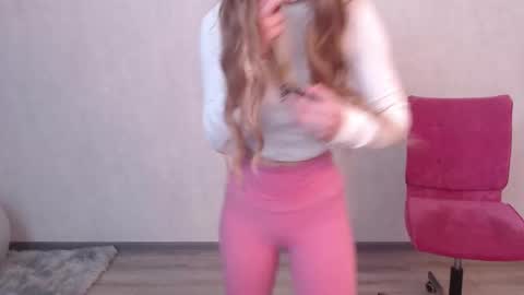 Snapshot of adriana_meow246 chatting on 11/03/25, 03:02 Adriana online show from 11/03/25, 03:02